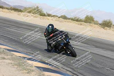 media/Dec-01-2025-Moto Forza (Mon) [[2daa91e15f]]/2-Intermediate Group/Session 4 (Turn 10 Inside)/